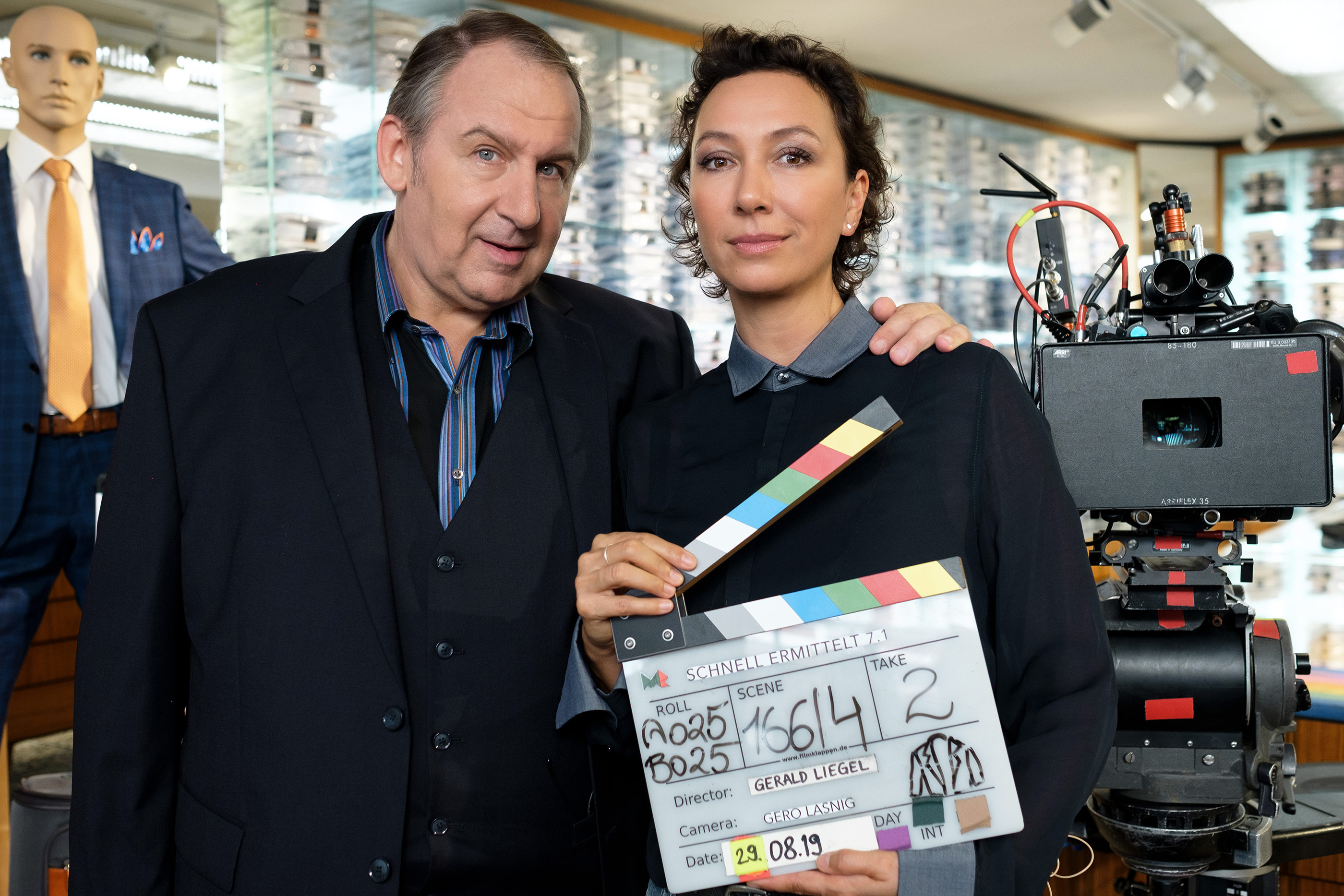 "Schnell ermittelt 2019" 7.Staffel - Wolf Bachofner, Ursula Strauss -  MR-Film/Petro Domenigg